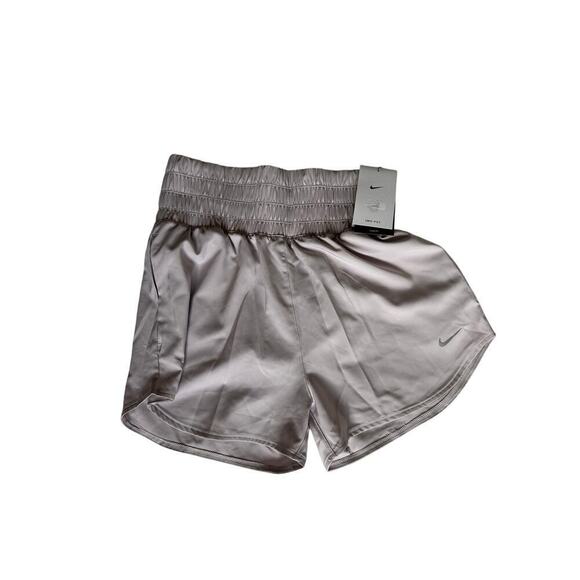 Nike One Dri-Fit Ultra High Waisted 3” Brief Lined Shorts in Violet Ore, size S - Picture 3 of 7